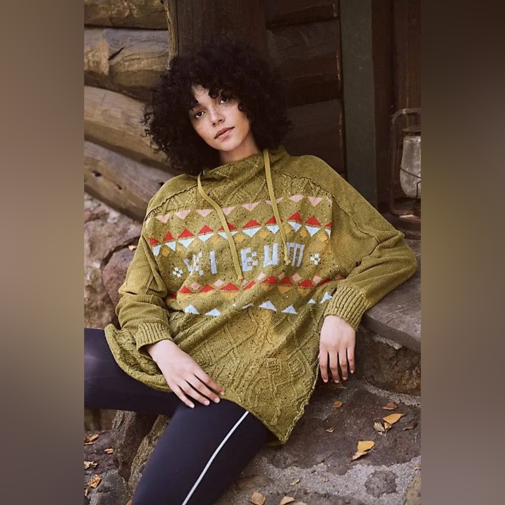 NEW FREE PEOPLE Powder Bunny Knit Sweatshirt - Picture 3 of 13